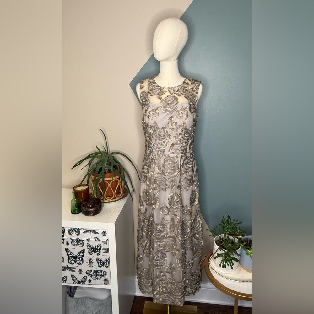 Hitherto Metallic Floral Embroidered Dress Gold Silver Fit Flare USA Made Sz 6 - Picture 2 of 13